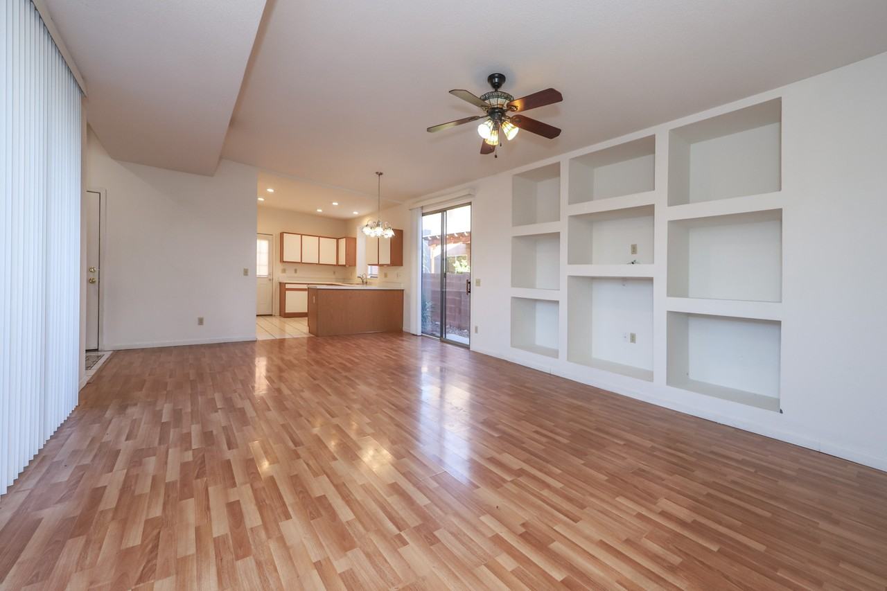 2927 North Cardell Court #1 - Photo 4 of 25