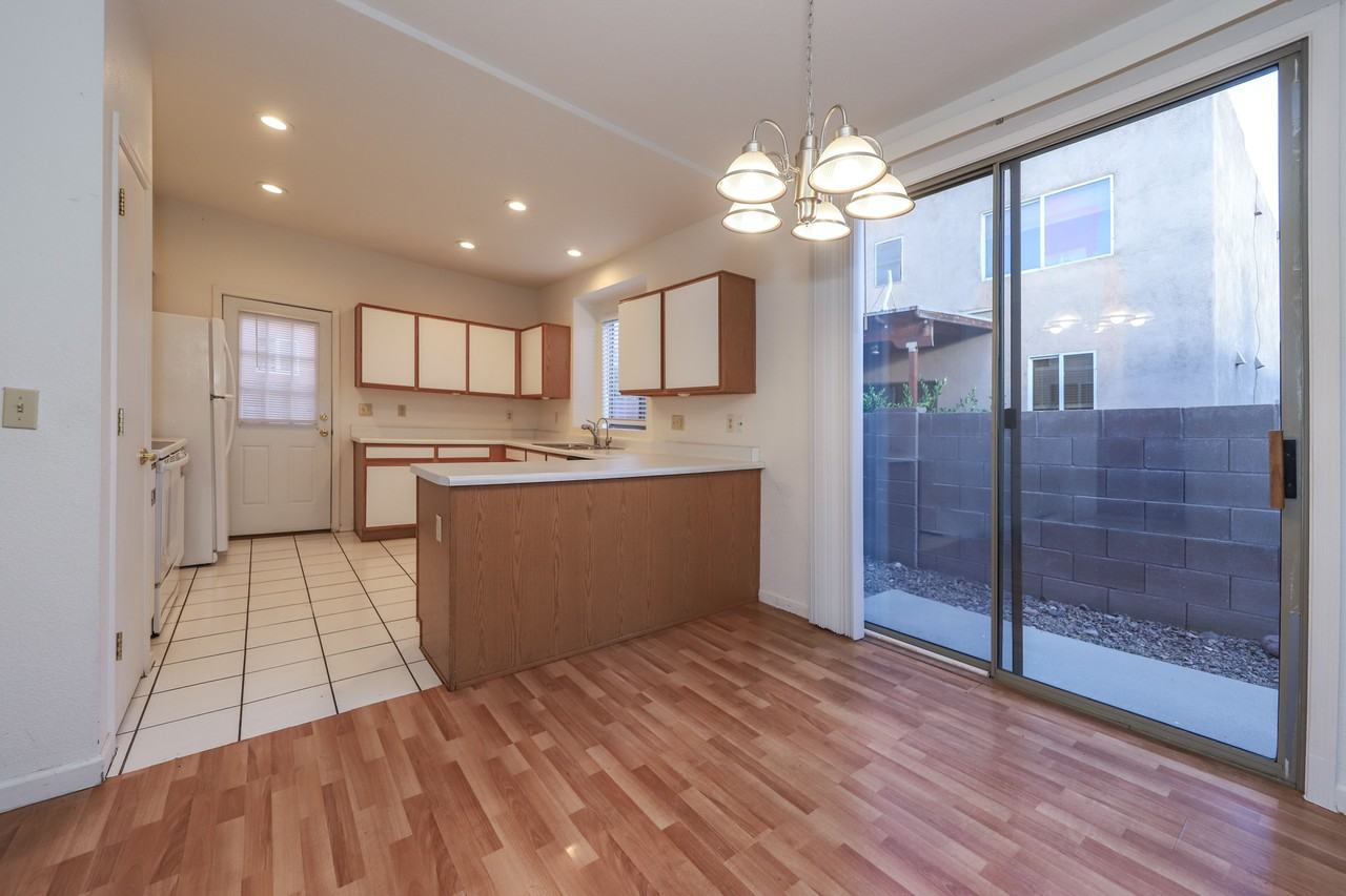 2927 North Cardell Court #1 - Photo 5 of 25