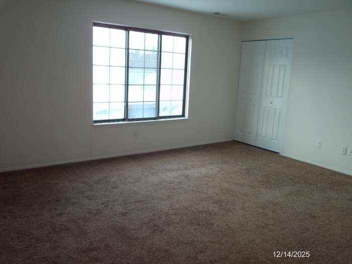 22843 Grove St #47 - Photo 5 of 11