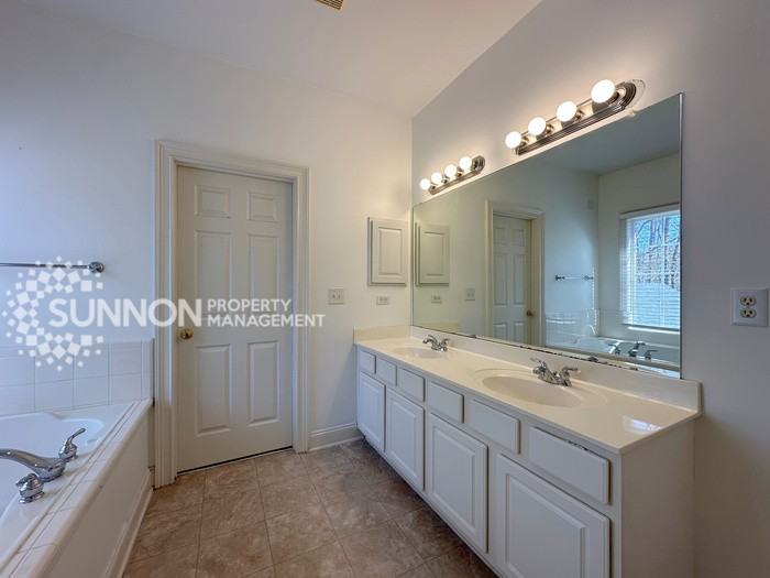 5017 Craftsman Ridge Drive - Photo 6 of 50