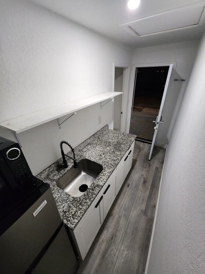 1605 North Gomez Avenue #4 - Photo 7 of 13