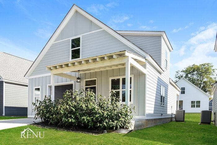 5323 Lynnland Terrace - Photo 2 of 18