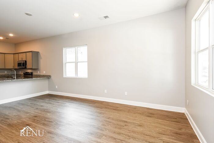 5323 Lynnland Terrace - Photo 7 of 18