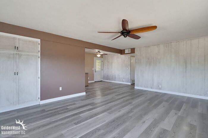 9734 Emerald Hill Ln - Photo 3 of 22