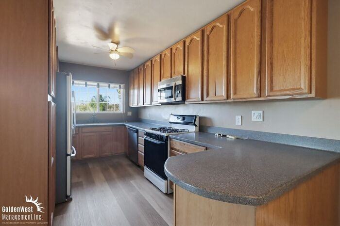 9734 Emerald Hill Ln - Photo 6 of 22