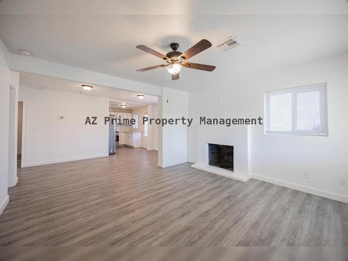 2646 East Willetta Street - Photo 5 of 22