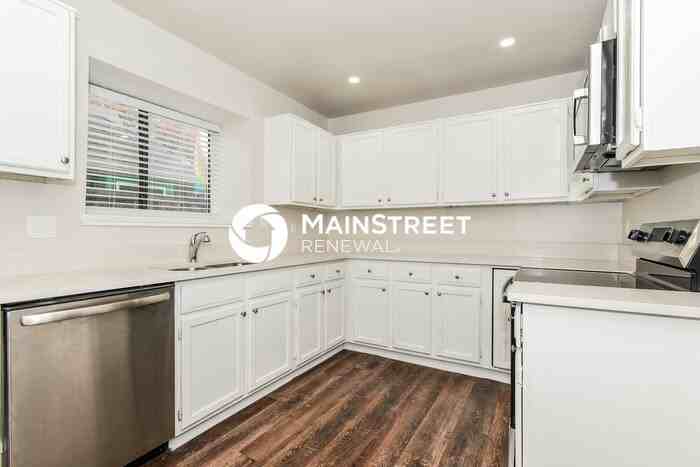 3613 Dorchester Drive - Photo 6 of 17