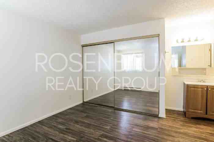 2625 N Alvernon Way #D1 - Photo 7 of 10