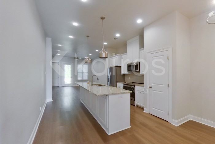 15703 Boothy Ln - Photo 5 of 21