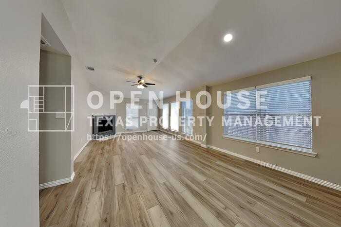 4213 Iris Ave - Photo 4 of 20