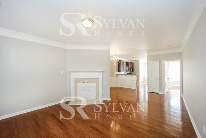 7840 The Lakes Point - Photo 4 of 16