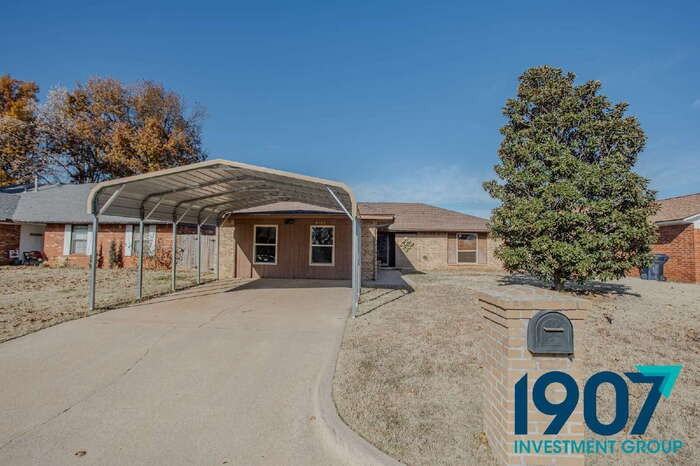 2405 Southwest 97th Street - Photo 2 of 32