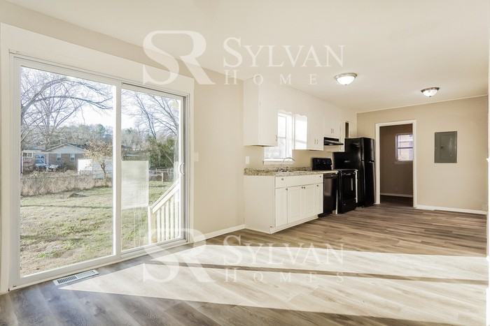 1020 Pineview Road - Photo 5 of 16