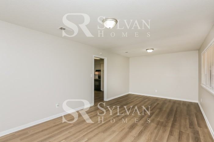 1358 Deerfield Lane - Photo 3 of 16