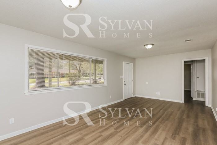 1358 Deerfield Lane - Photo 4 of 16