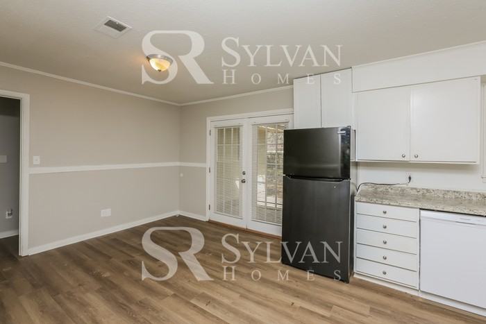 1358 Deerfield Lane - Photo 6 of 16