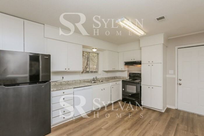 1358 Deerfield Lane - Photo 7 of 16