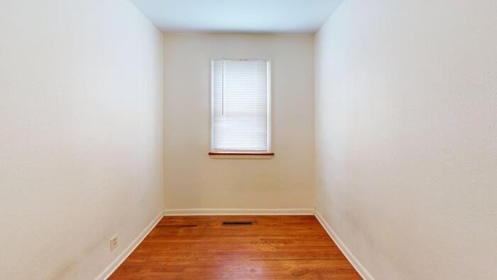 811 1st Ave Nw - Photo 7 of 13