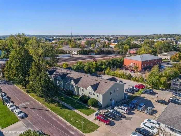 631 S Van Buren St #14 - Photo 2 of 14