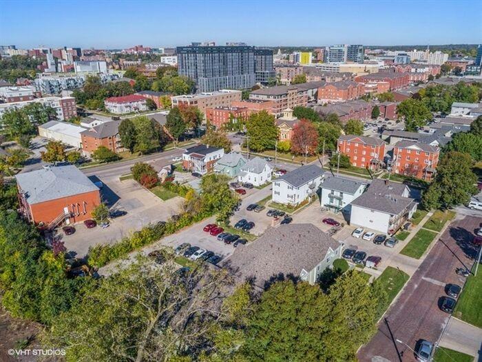 631 S Van Buren St #14 - Photo 3 of 14