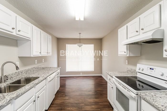 4976 Truitt Lane - Photo 6 of 23