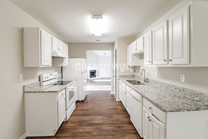 4976 Truitt Lane - Photo 7 of 23