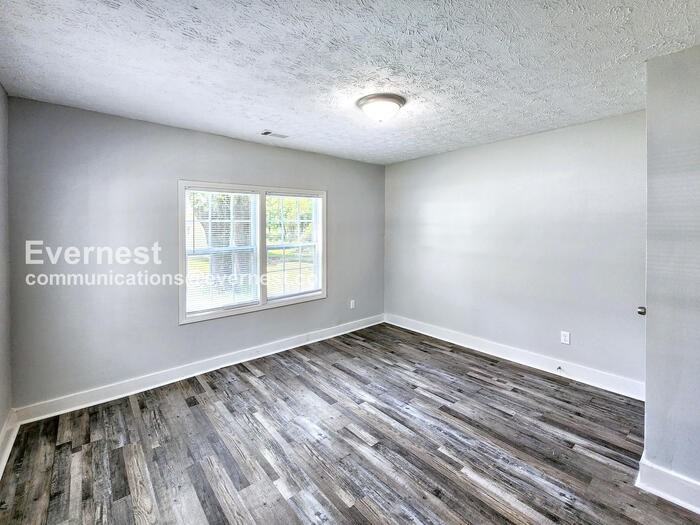 306 Walker Drive - Photo 7 of 16