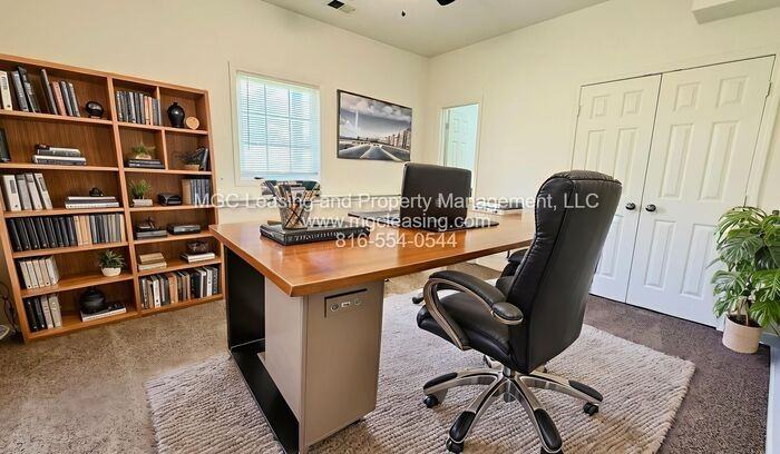 5823 Northeast 42nd Street - Photo 7 of 26