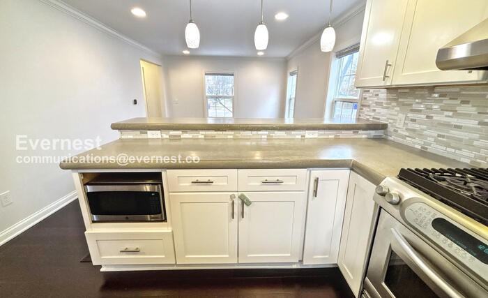 616 Eastmoor Boulevard - Photo 5 of 36