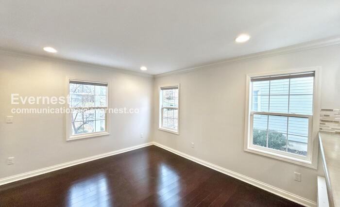 616 Eastmoor Boulevard - Photo 7 of 36