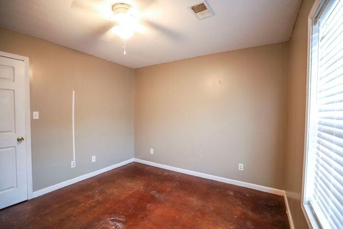 1700 Pineview Street #C3 - Photo 2 of 12