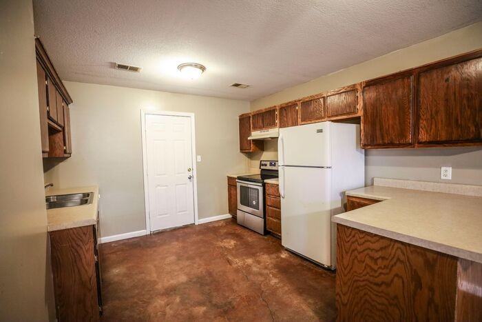 1700 Pineview Street #C3 - Photo 6 of 12