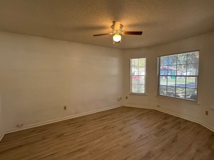 3696 Barbizon Circle North - Photo 7 of 17