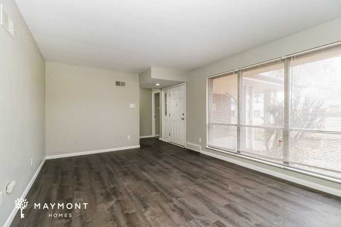 4080 Marietta Drive - Photo 5 of 12