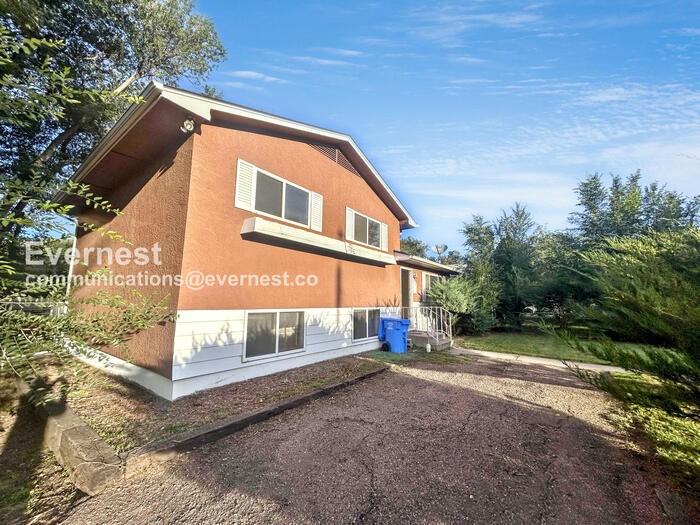 808 South Sheridan Avenue - Photo 2 of 24