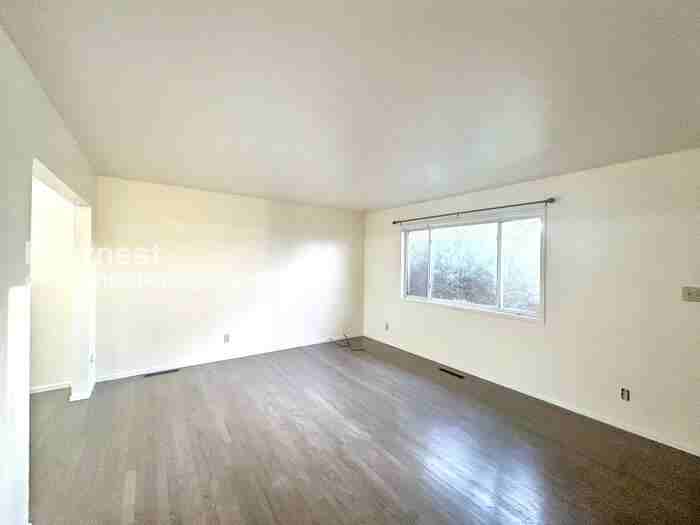 808 South Sheridan Avenue - Photo 7 of 24