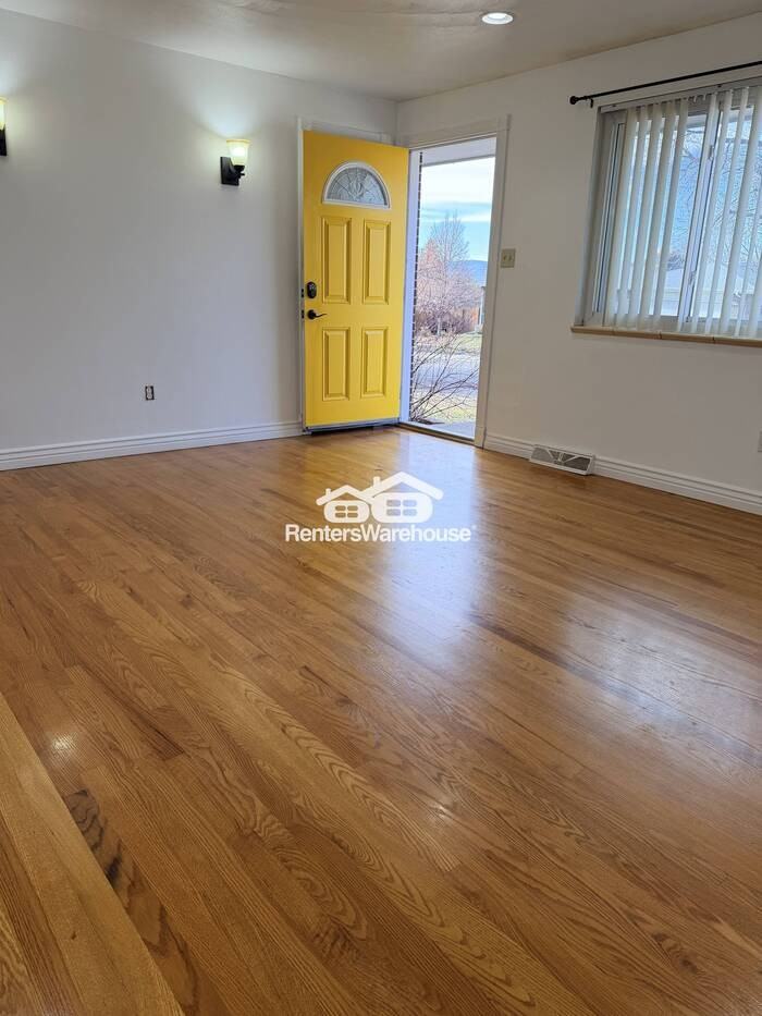 6320 Chase Street - Photo 2 of 33