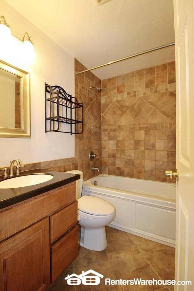 6320 Chase Street - Photo 6 of 33