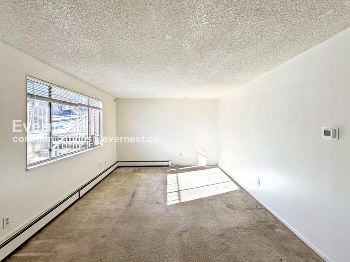 2502 King Street #B - Photo 5 of 11