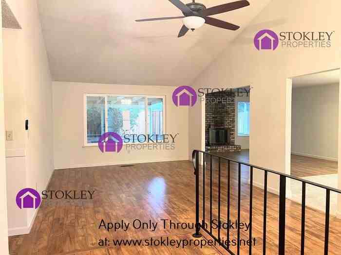 580 Heather Place - Photo 4 of 21