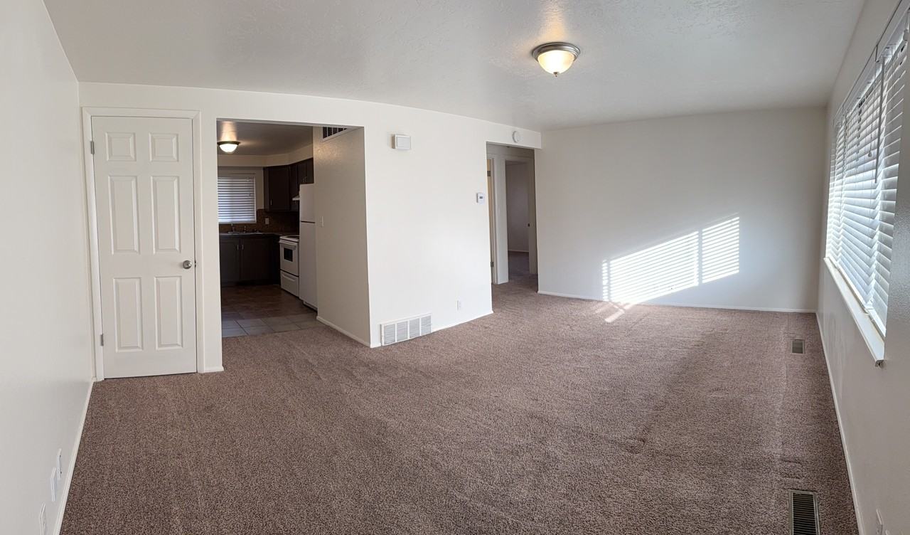 595 Boulevard - Photo 2 of 6