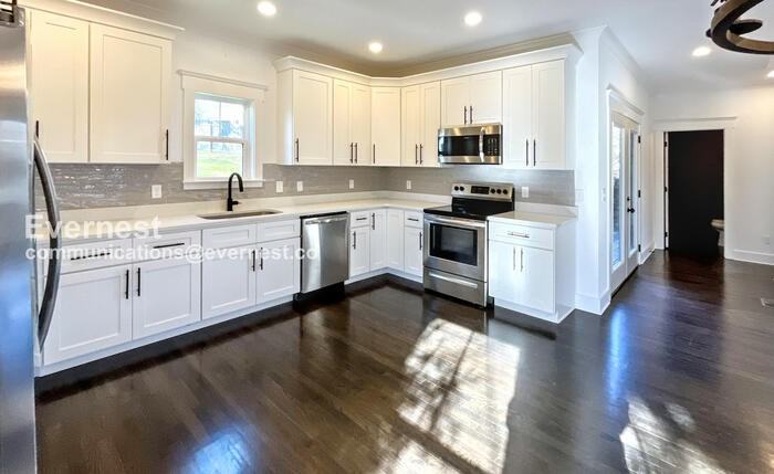 174 Lynda Cir - Photo 3 of 27