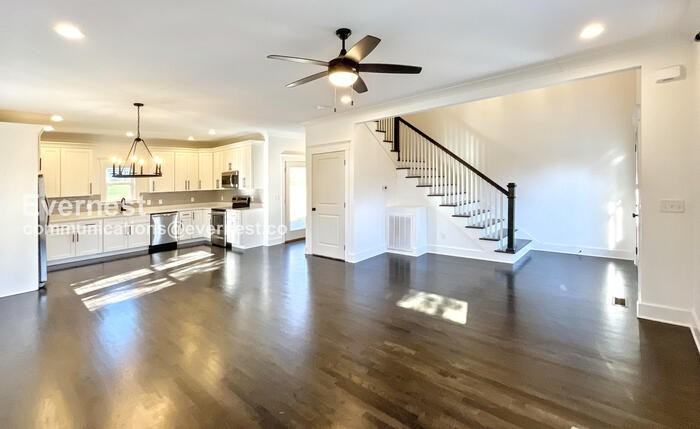 174 Lynda Cir - Photo 4 of 27