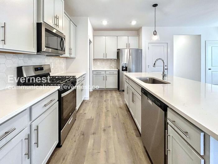 649 Whitetail Ct - Photo 2 of 27