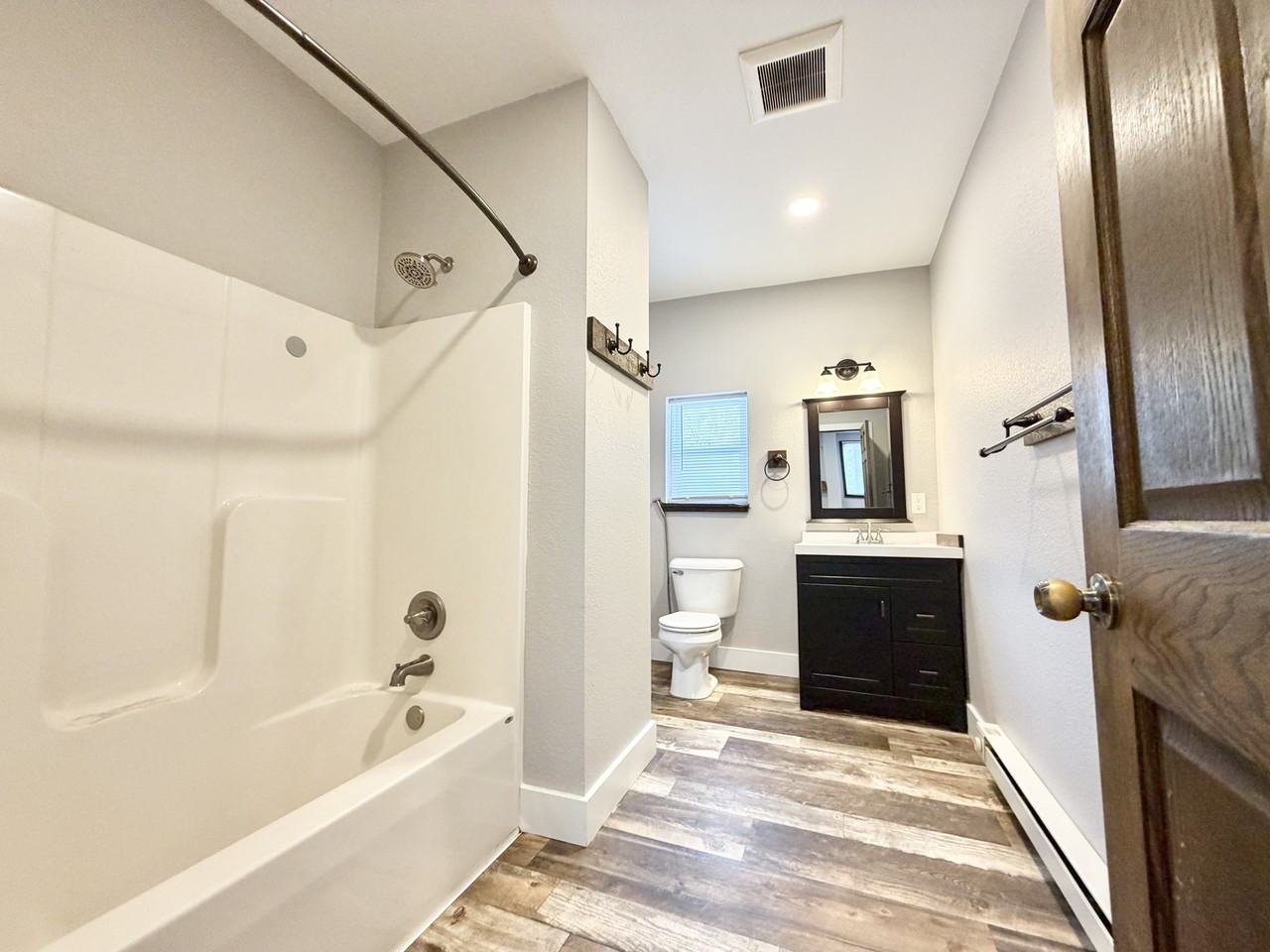 710 S Ringold St #712 - Photo 3 of 17