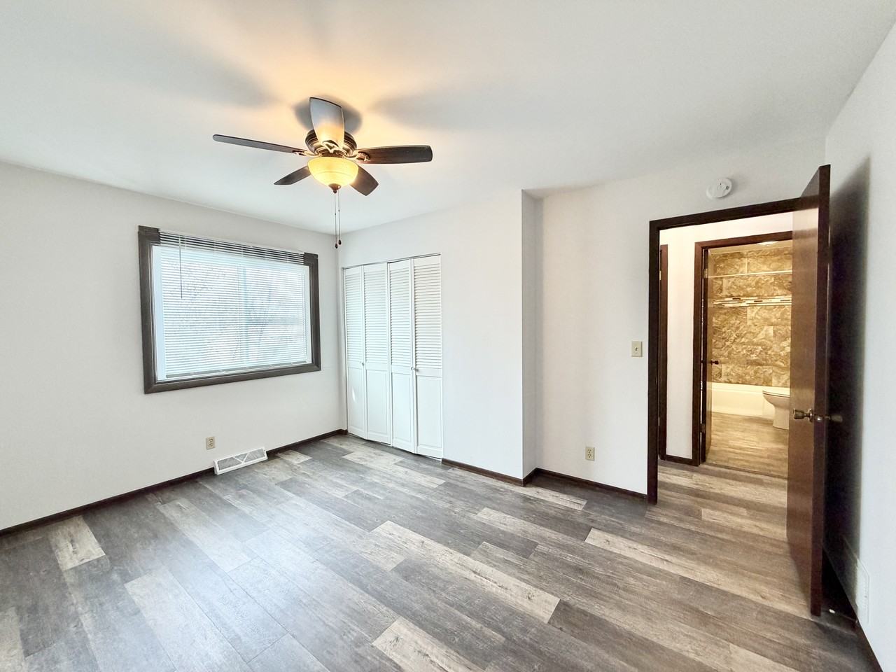 117 York Rd #4 - Photo 3 of 14