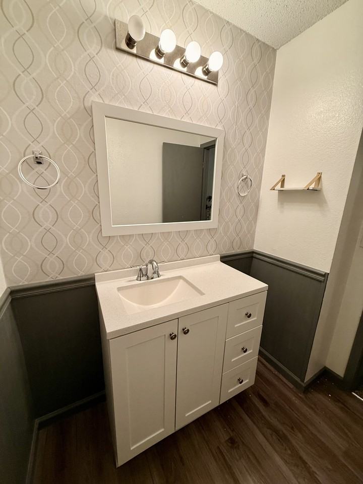 209 Northeast Timbercreek Drive #1 - Photo 6 of 15