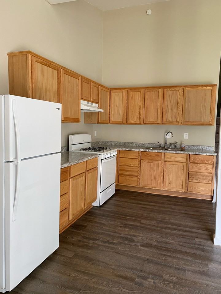 4200 Burchfield Drive #4200 - Photo 3 of 23