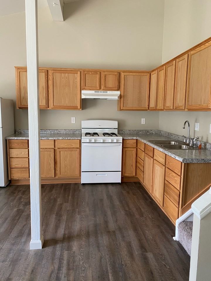 4200 Burchfield Drive #4200 - Photo 4 of 23