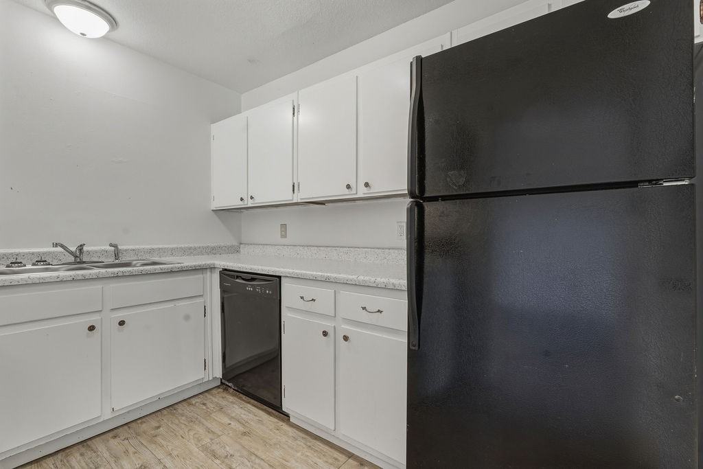 413 East 7th Avenue #1 - Photo 7 of 15